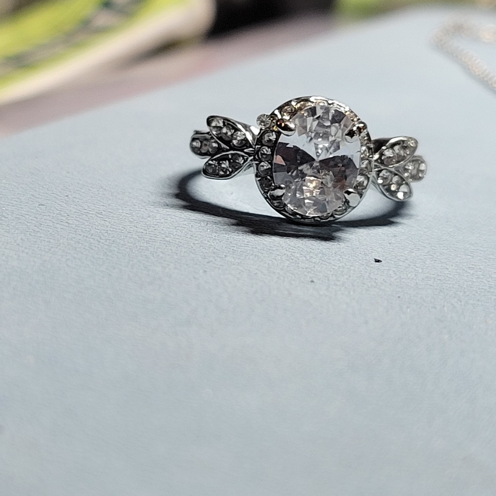 Ring - Picture 6 of 9